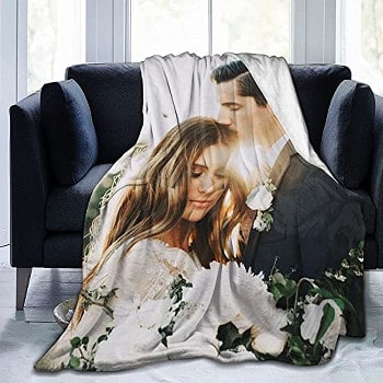 Customized flannel blanket with image and text